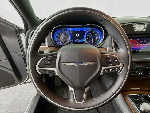 Used 2016 Chrysler 300 C Platinum w/ Safetytec Plus Group image 11