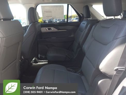 New 2025 Ford Explorer Active w/ Active Comfort Package image 24