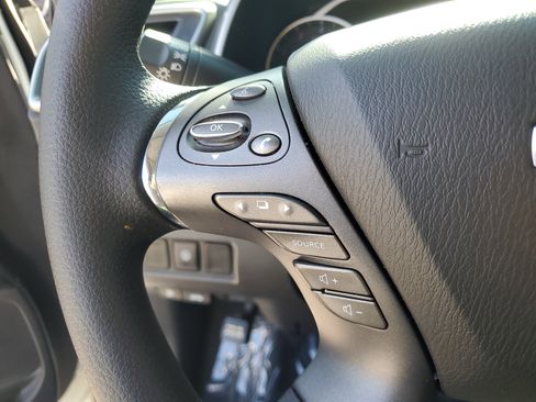 Certified 2022 Nissan Murano S image 22