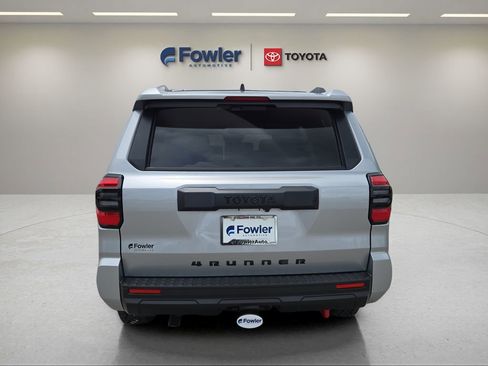 New 2026 Toyota 4Runner SR5 AWD/4WD image 6