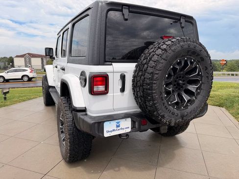 Used 2022 Jeep Wrangler Unlimited Sahara AWD/4WD image 29