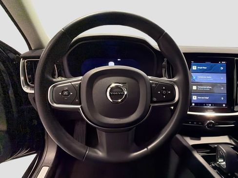 Used 2024 Volvo S60 B5 Core image 10