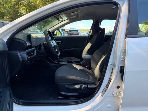 Used 2025 Kia K4 FWD image 25