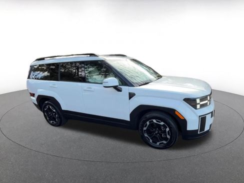 Used 2025 Hyundai Santa Fe SEL image 2