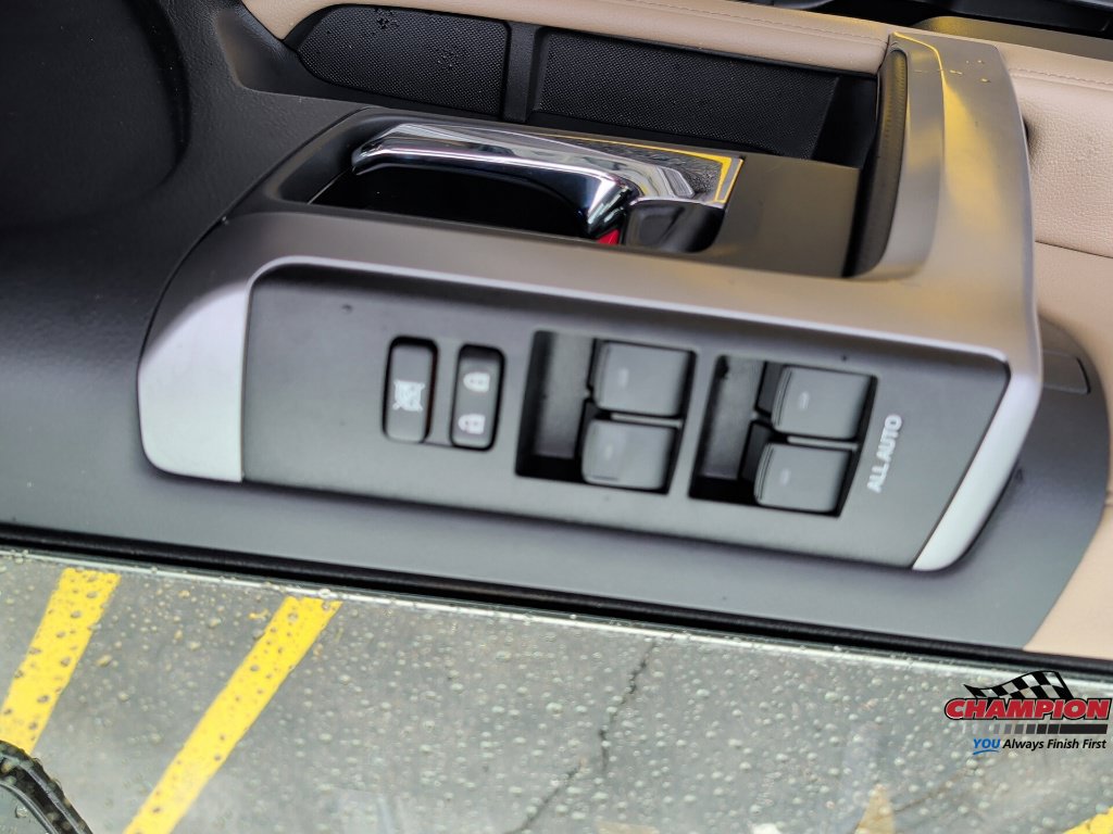 Used 2023 Toyota 4Runner Limited AWD/4WD image 23