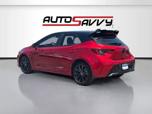 Used 2025 Toyota Corolla XSE FWD image 5