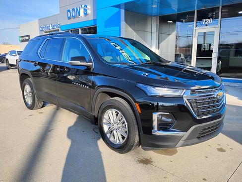 Used 2023 Chevrolet Traverse LT w/ LPO, Floor Liner Package image 3