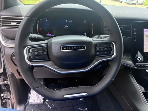 Used 2024 Jeep Wagoneer L Series II RWD image 28