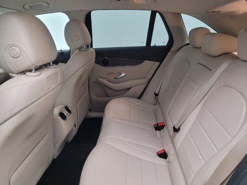 Used 2019 Mercedes-Benz GLC 300 4MATIC image 18