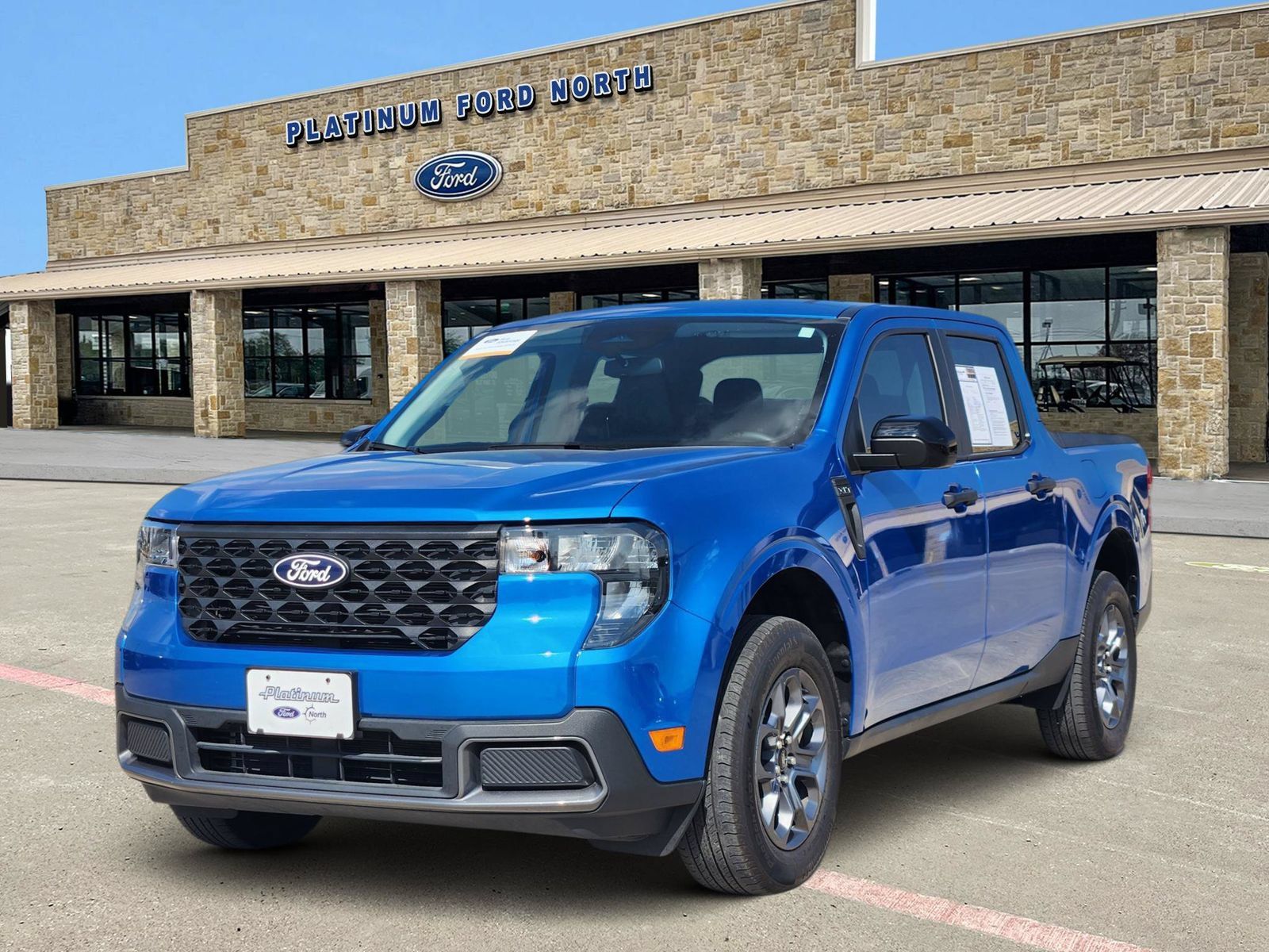 Used 2025 Ford Maverick XLT w/ XLT Luxury Package FWD image 2