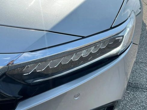 Used 2022 Honda Accord Touring image 32