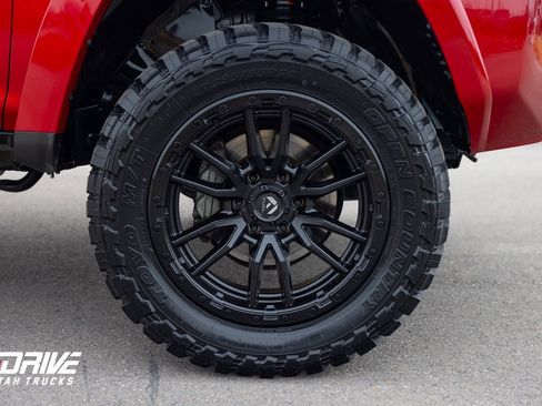 Used 2022 Toyota 4Runner SR5 Premium image 8