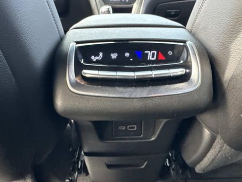 Used 2024 Cadillac XT6 Luxury FWD image 15