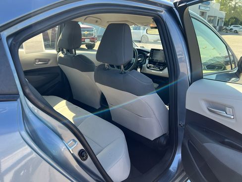 Used 2021 Toyota Corolla LE w/ Carpet Mat Package (TMS) FWD image 11