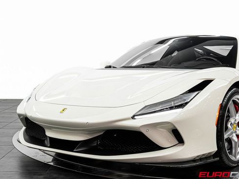 Used 2021 Ferrari F8 Tributo image 15