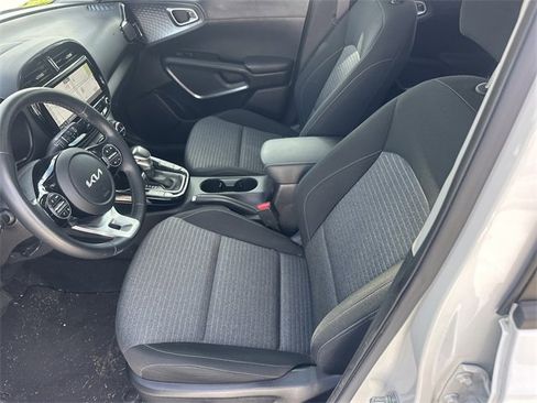 Certified 2023 Kia Soul EX image 18