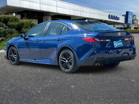 Used 2025 Toyota Camry SE FWD image 7