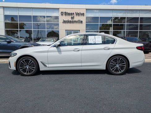 Used 2022 BMW 540i w/ M Sport Package RWD image 3