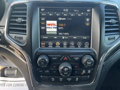 Used 2018 Jeep Grand Cherokee Overland AWD/4WD image 22