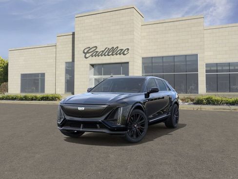 New 2026 Cadillac Lyriq V w/ Exterior Carbon Fiber Package AWD/4WD image 8