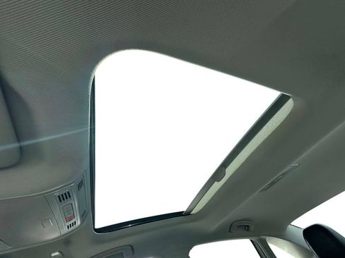Used 2022 Volkswagen Jetta SEL FWD image 4
