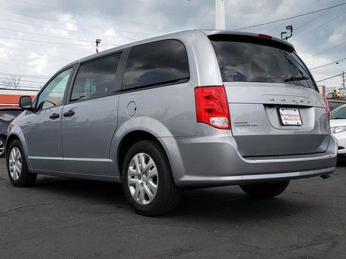 Used 2019 Dodge Grand Caravan SE FWD image 5