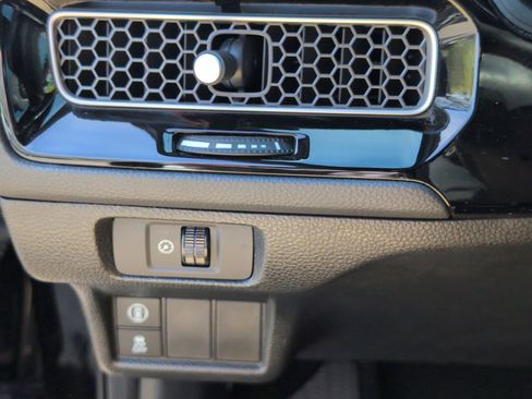 Used 2023 Honda Civic Sport image 16