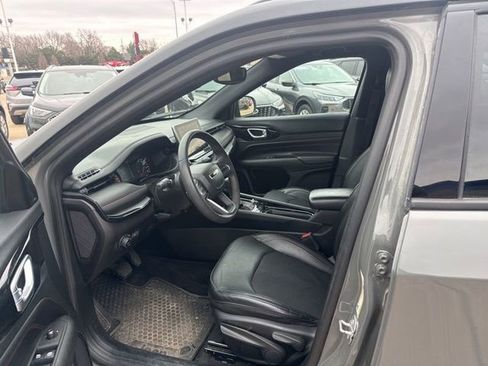 Used 2023 Jeep Compass Trailhawk AWD/4WD image 7