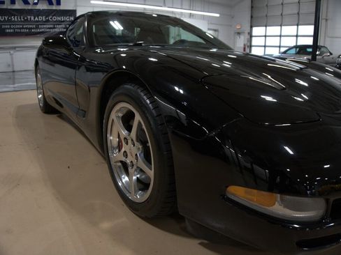 Used 2002 Chevrolet Corvette w/ Preferred Equipment Group2 image 29