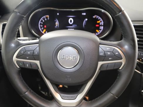 Used 2019 Jeep Grand Cherokee Limited image 38