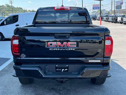 New 2026 GMC Canyon Elevation w/ Convenience Package image 4