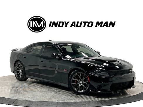 Used 2016 Dodge Charger SRT w/ Technology Group image 2