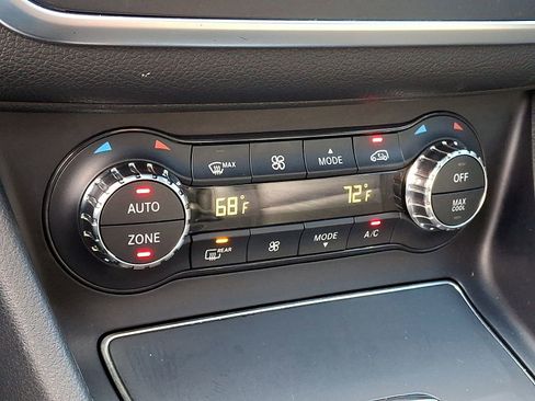 Used 2018 Mercedes-Benz GLA 250 image 16