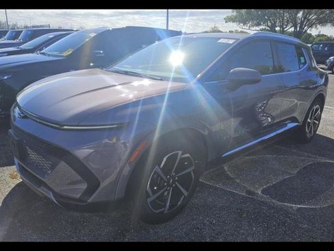 Used 2025 Chevrolet Equinox EV LT FWD image 2