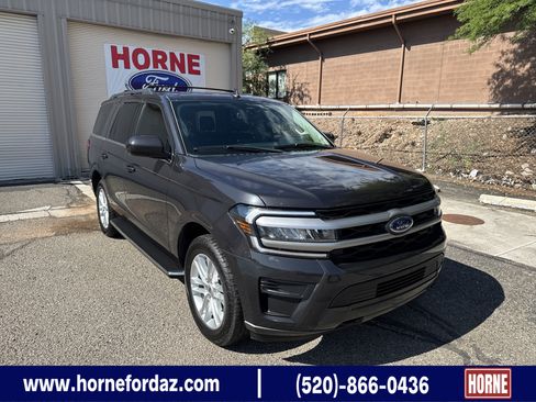 Used 2022 Ford Expedition XLT AWD/4WD image 1