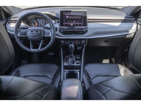 Used 2024 Jeep Compass Limited AWD/4WD image 12