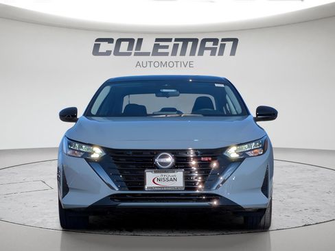 Certified 2025 Nissan Sentra SR FWD image 2