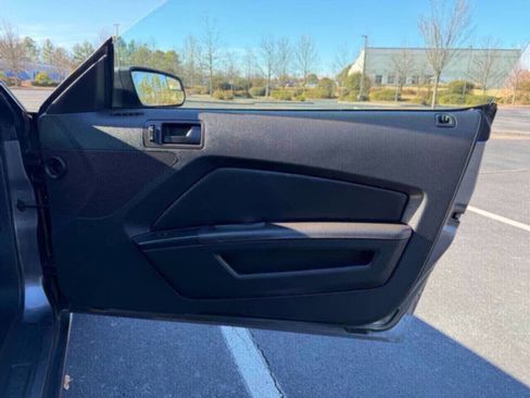Used 2014 Ford Mustang Coupe image 16