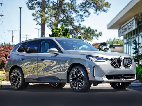 New 2026 BMW X3 xDrive30 w/ Premium Package AWD/4WD image 1