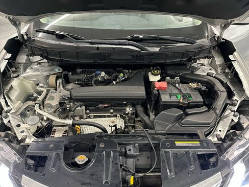 Used 2018 Nissan Rogue SV image 24