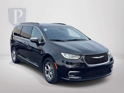 Certified 2023 Chrysler Pacifica Limited