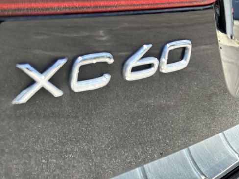 Used 2022 Volvo XC60 B5 Momentum AWD/4WD image 15