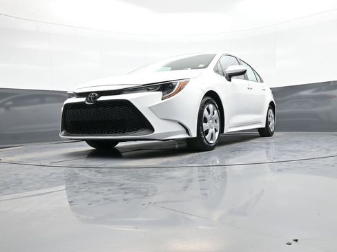 Certified 2020 Toyota Corolla LE image 25