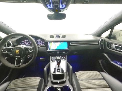 Used 2021 Porsche Cayenne GTS image 34