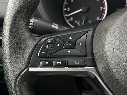 Used 2024 Nissan Sentra SV FWD image 17