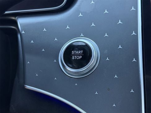 Used 2022 Mercedes-Benz EQS 450+ Sedan image 21