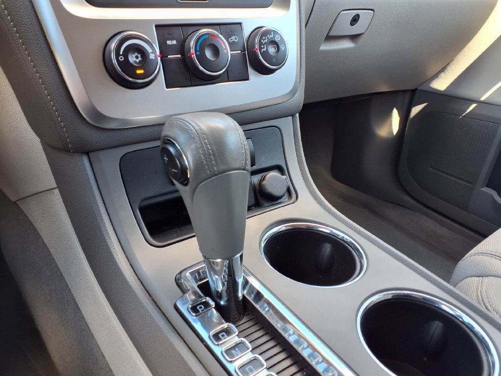Used 2015 GMC Acadia SLE FWD image 28