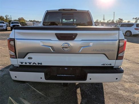Used 2021 Nissan Titan Platinum Reserve w/ Moonroof Package image 5