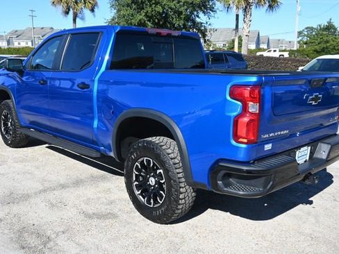 Used 2023 Chevrolet Silverado 1500 ZR2 w/ Technology Package image 3