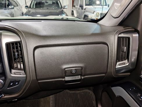 Used 2017 Chevrolet Silverado 1500 LTZ Z71 image 35